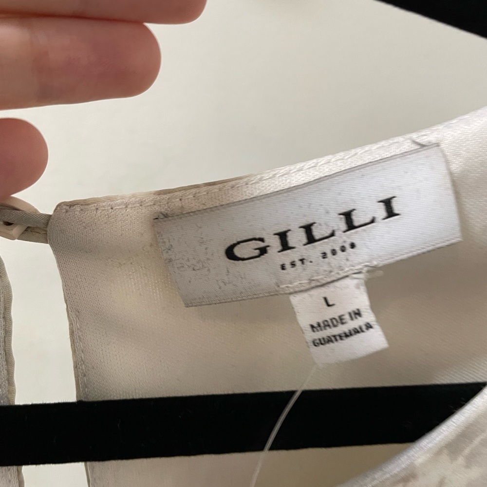 NWT! Modest Ruffle Sleeve Blouse - Picture 2 of 3